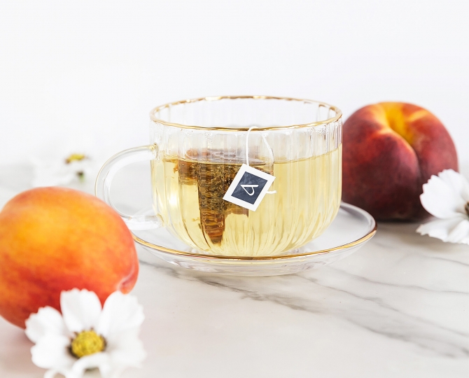Arbata Serenity Peach Tea Lifestyle 2